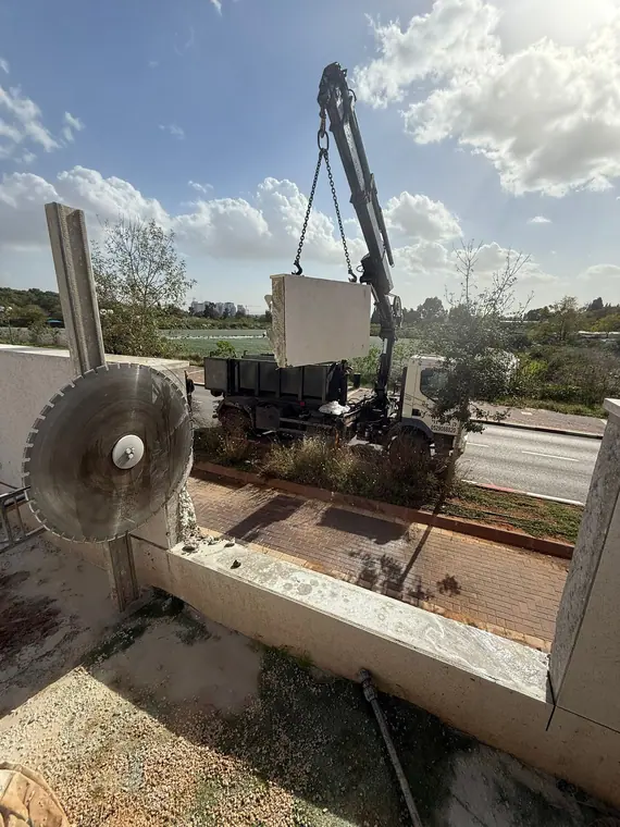 שינוע ציוד ניסור בטון